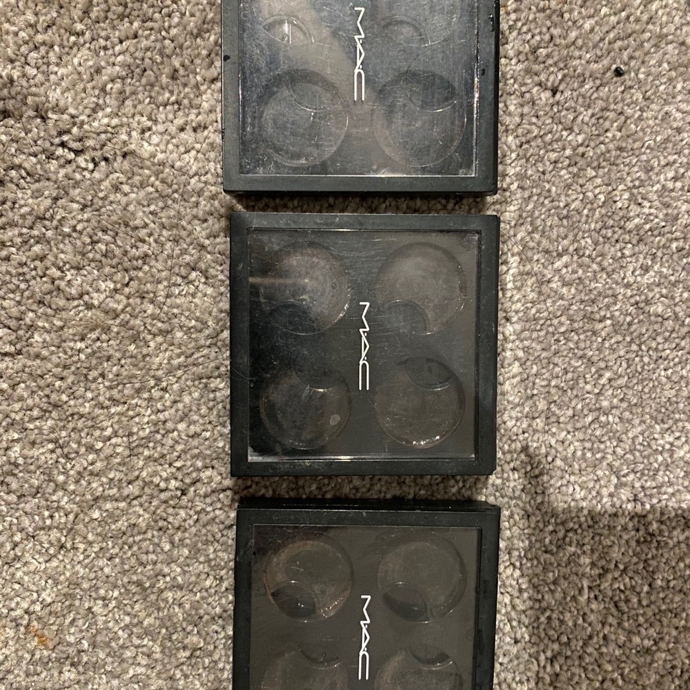 (3) MAC COSMETICS 4 pan pallet